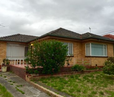8 Caroline Street, Clayton VIC 3168 - House For Rent | Domain - Photo 6