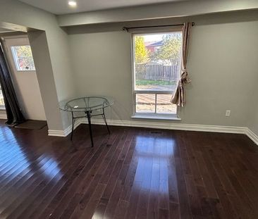 For Lease - 31 Wellpark Boulevard Unit# Main & 2nd Floors, Toronto,... - Photo 3