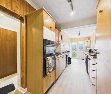 5 Bed Terraced House, Harringay Gardens, N8 - Photo 2