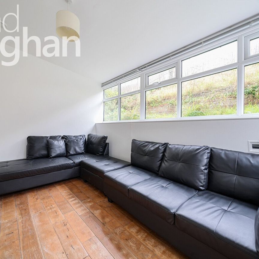6 bedroom terraced house to rent - Photo 1