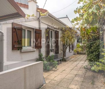 A LOUER BAIL MEUBLÉ - MAISON DE VILLE EN COPROPRIETE AU CALME SUR COUR - Photo 2