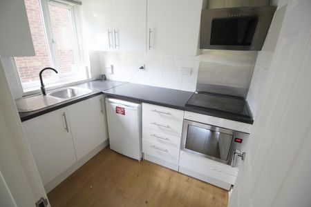 1 bedroom Flat To Let - Photo 5