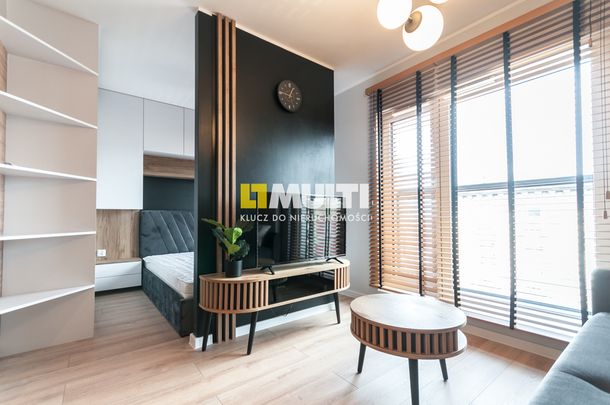 piękna kawalerka w nowym budynku w centrum - Фото 1