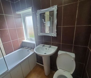 3 Bed Flat, Croftside Avenue, G44 - Photo 4