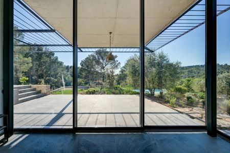 Location Maison Aix-en-Provence 7 Pièces 300 m² - Photo 3