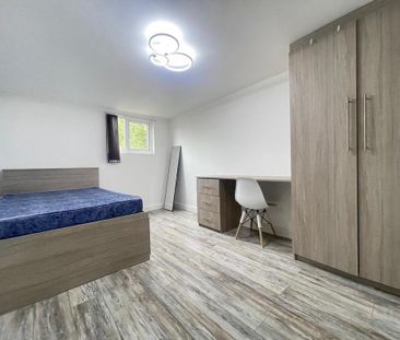 7 bedroom townhouse to rent - Photo 4