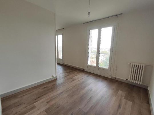 Location Appartement 4 pièces 81m² POITIERS 86000 - Photo 1