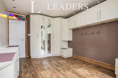 4 bedroom house to rent Seals Green, Birmingham, West Midlands, B38 - Photo 4