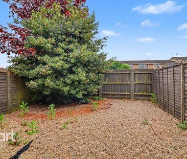 3 bedroom terraced house to rent - Photo 4