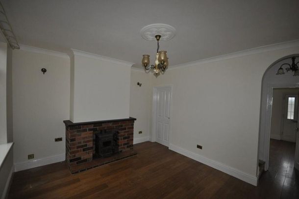 2 bedroom terraced house to rent - Photo 1