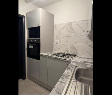 1 Bed Flat, Conway View, LS8 - Photo 2