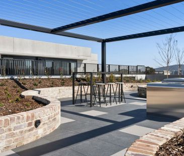 Welcome To The Parade! - Photo 3