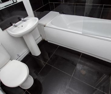 6 bedroom house to rent - Photo 3