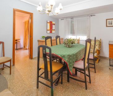 Flat for rent - Photo 2