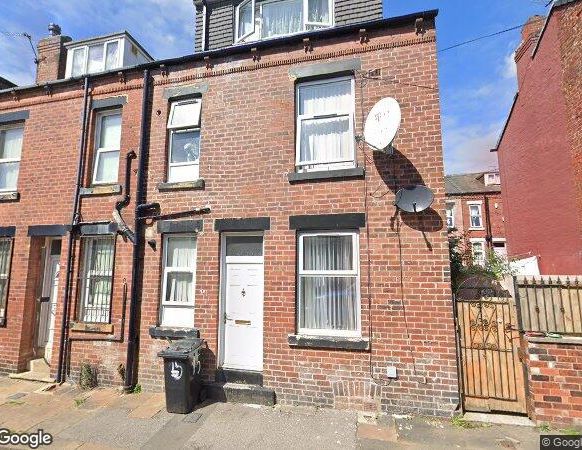2 Bed Terraced House, Temple View Place, LS9 - Photo 1