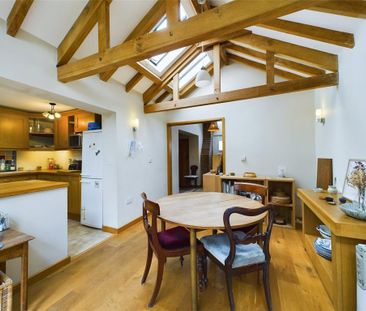 2 bedroom end of terrace house to rent - Photo 6