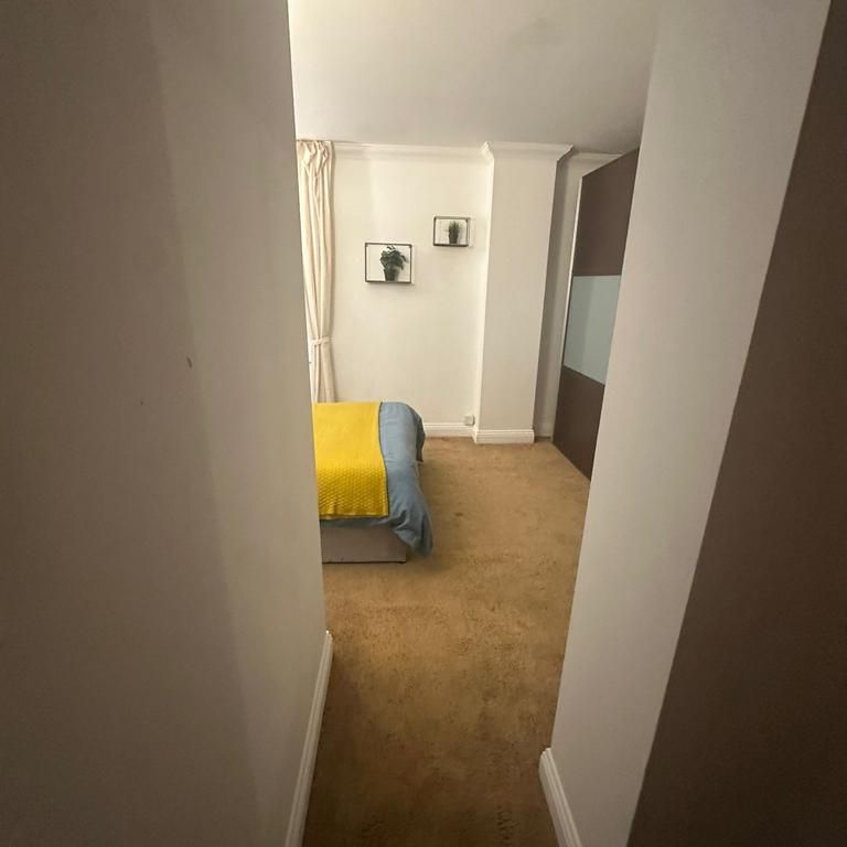 4 bedroom flat share to rent - Photo 1