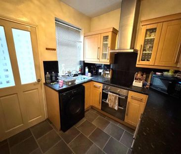 2 bedroom terraced house to rent - Photo 4