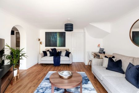 3 Bed, House - Photo 4