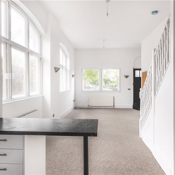 Leigham Court Road, London, SW16 2NF - Photo 1