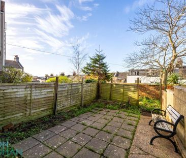 4 bedroom terraced house to rent - Photo 1