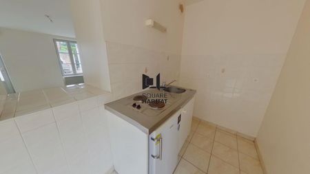 Location Appartement 2 pièces 44m² LA ROCHE POSAY 86270 - Photo 5