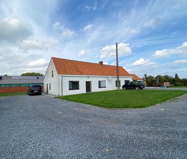 LANDELIJK GELEGEN ALLEENSTAANDE WONING MET 2 GARAGES IN KANEGEM - Photo 4