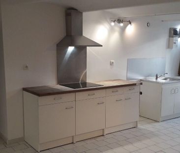 Location Appartement 2 pièces 40m² LIVRON SUR DROME 26250 - Photo 2