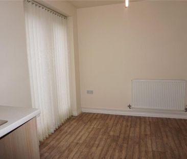 2 bedroom semi-detached house to rent - Photo 5