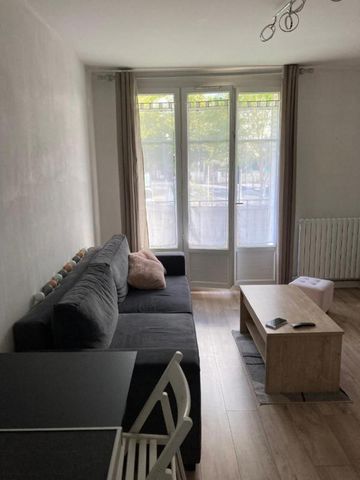 Location Appartement 2 pièces Meublé 42m² TOURS 37000 - Photo 2