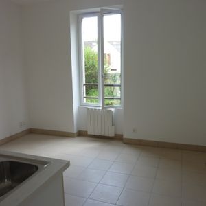 Location Appartement 2 pièces 26m² ORRY LA VILLE 60560 - Photo 2