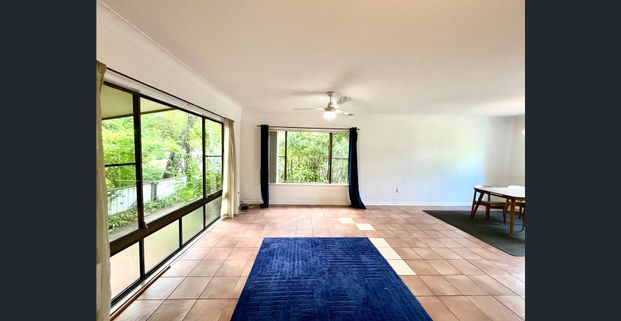 Charming 3-Bedroom Character Home in Yeronga - Photo 1