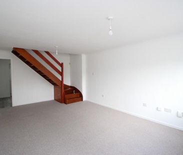 2 bedroom semi-detached house to rent - Photo 5