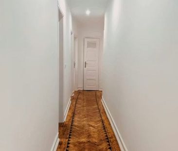 Praça Movimento das Forças Armadas, Almada, Setúbal Municipality 28... - Photo 2