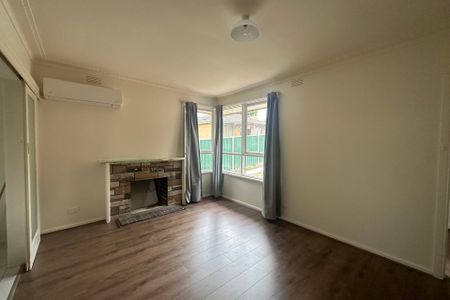 8 Corvi Court, Dandenong. - Photo 4