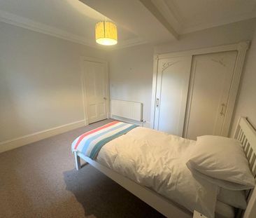 3 bedroom flat to rent - Photo 5
