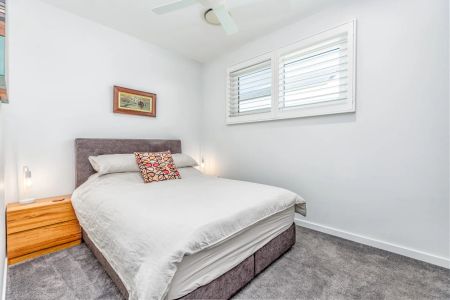 Modern Executive Waterfront Residence - Photo 5