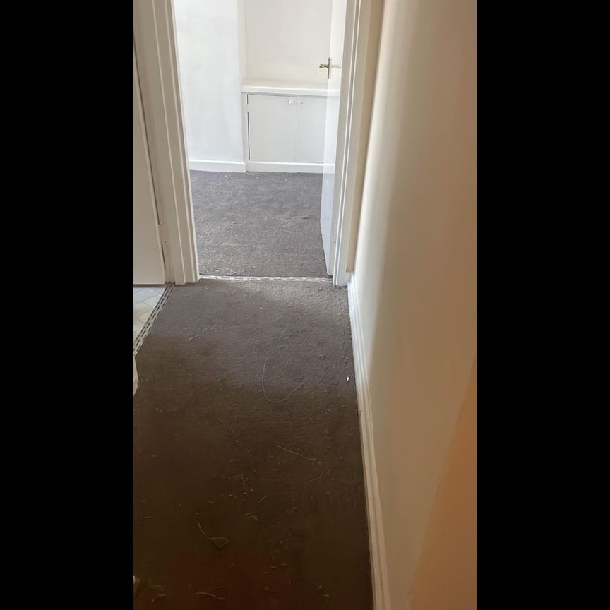 1 Bed Flat, Holt Road, L7 - Photo 1