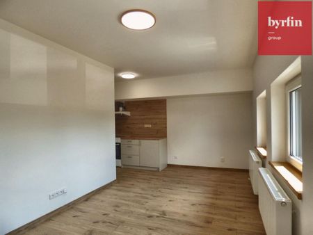 Pronájem bytu 2+kk 38 m2 - Fotografie 3