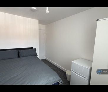 1 bedroom in a house share to rent - Photo 6