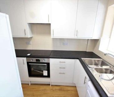 Woking, Surrey, GU21 - Photo 3