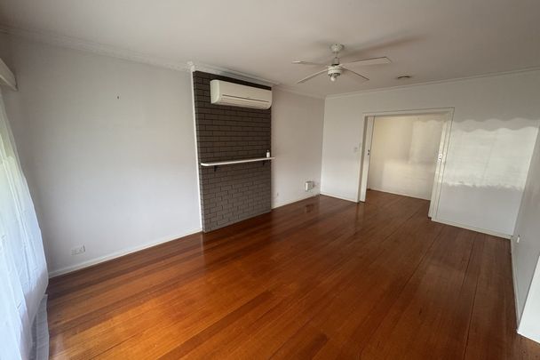Charming Family Home in South Shepparton! - Photo 1