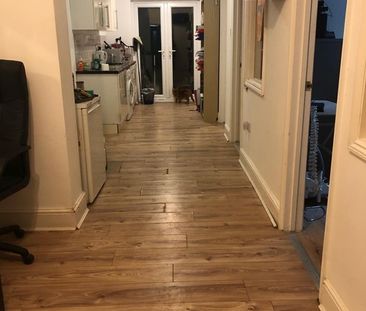 Room in a Shared House, Cranbrook Road, IG1 - Photo 4