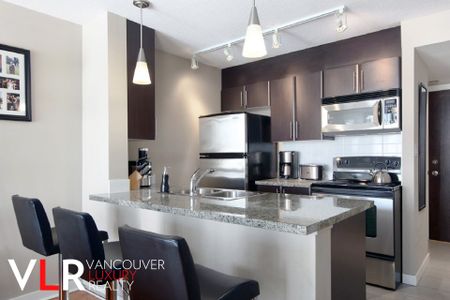 Condo in Downtown Vancouver, British Columbia - Photo 4
