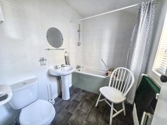 2 bedroom semi-detached house to rent - Photo 1