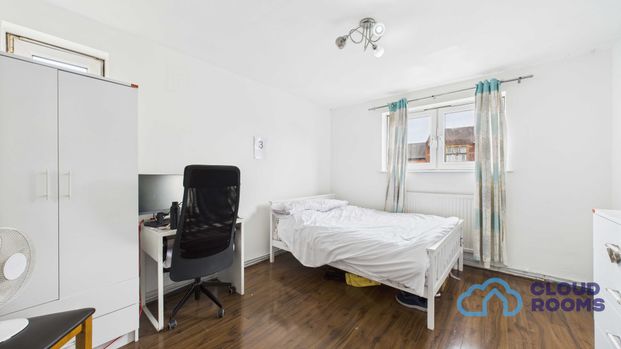 RM3 High Street | Newham | London | E12 6SL - Photo 1