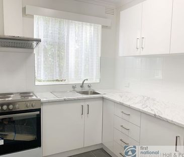 Conveniently Located! - Photo 3