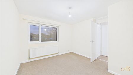 3 Bedroom Semi-detached - Photo 2