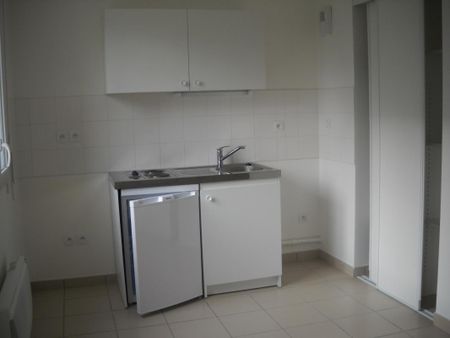 Location Appartement 2 pièces 38m² LA CHAPELLE SUR ERDRE 44240 - Photo 2