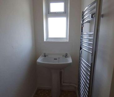 Westfield Close, Trowbridge, Wiltshire, BA14 - Photo 3